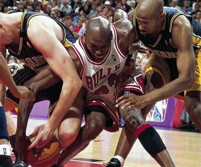  布克空砍四十分太阳不敌森林狼防守